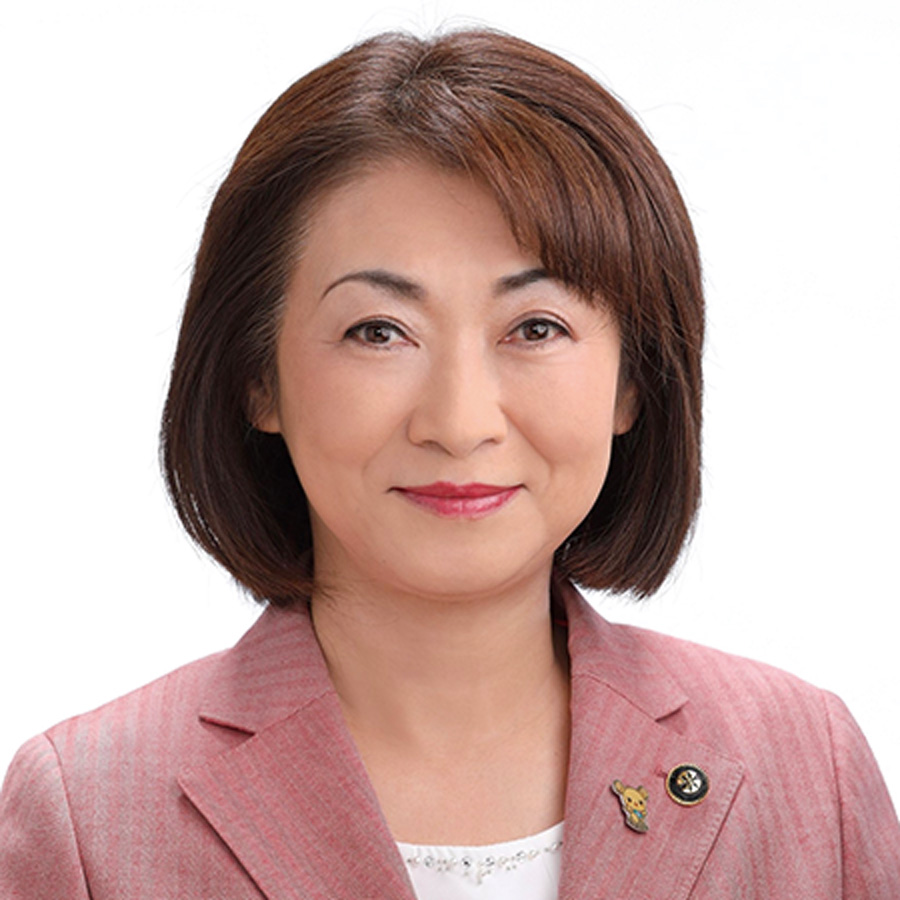 安藤　真理子
